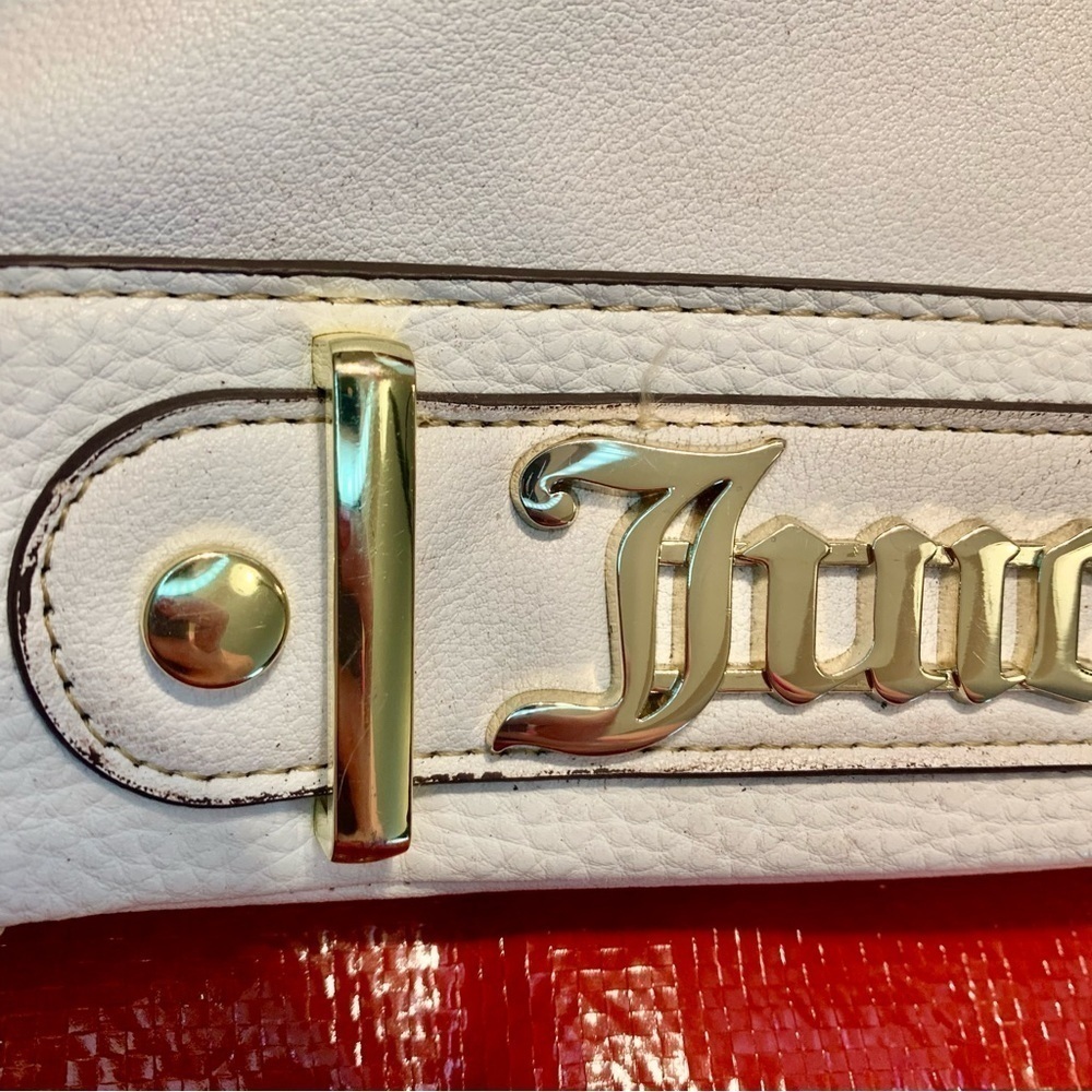 NEW Juicy Couture Crossbody Purse Ivory Gold Hardware Juicy Logo Zip Close - Picture 8 of 11